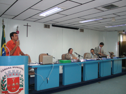 Cidadão durante uso da Tribuna Livre.