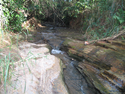 O Parque da Gruta: beleza devastada por lixo e esgoto